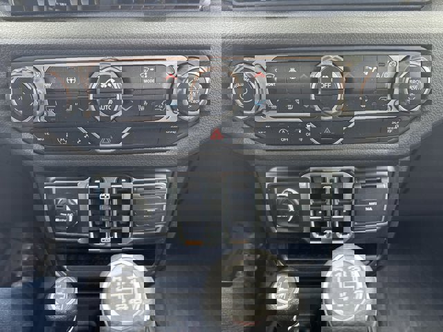 Used 2024 Jeep Wrangler Unlimited Sport image 23