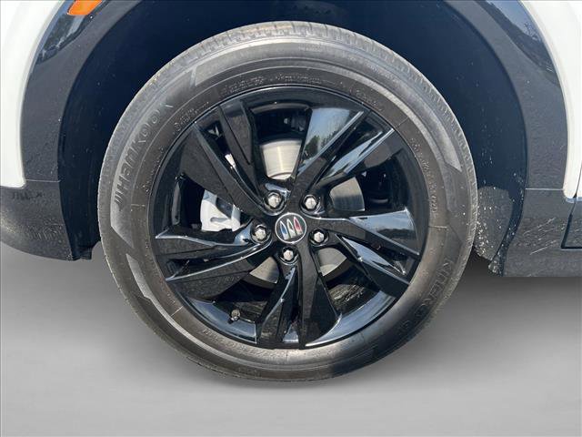 Used 2025 Buick Encore GX Sport Touring image 24