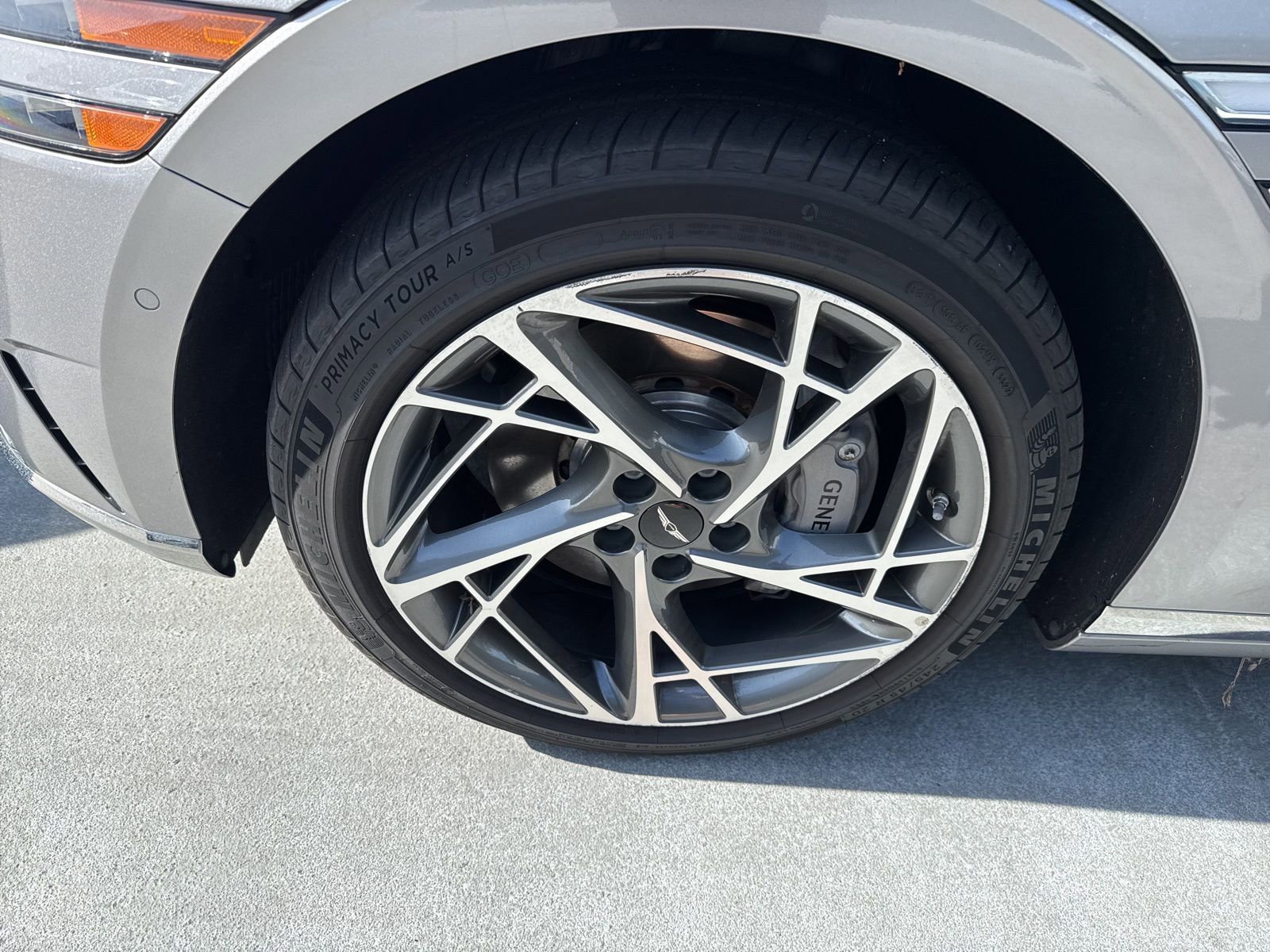 Used 2023 Genesis G90 3.5T image 3