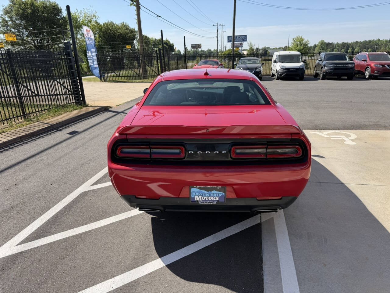 Used 2015 Dodge Challenger R/T Plus RWD image 5