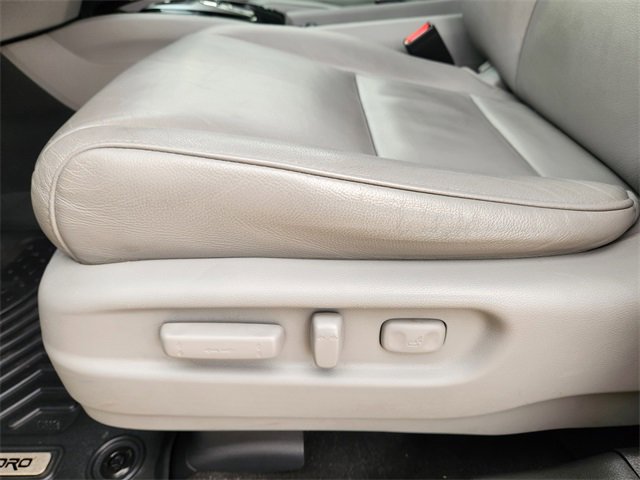 Used 2016 Honda Pilot Touring image 24