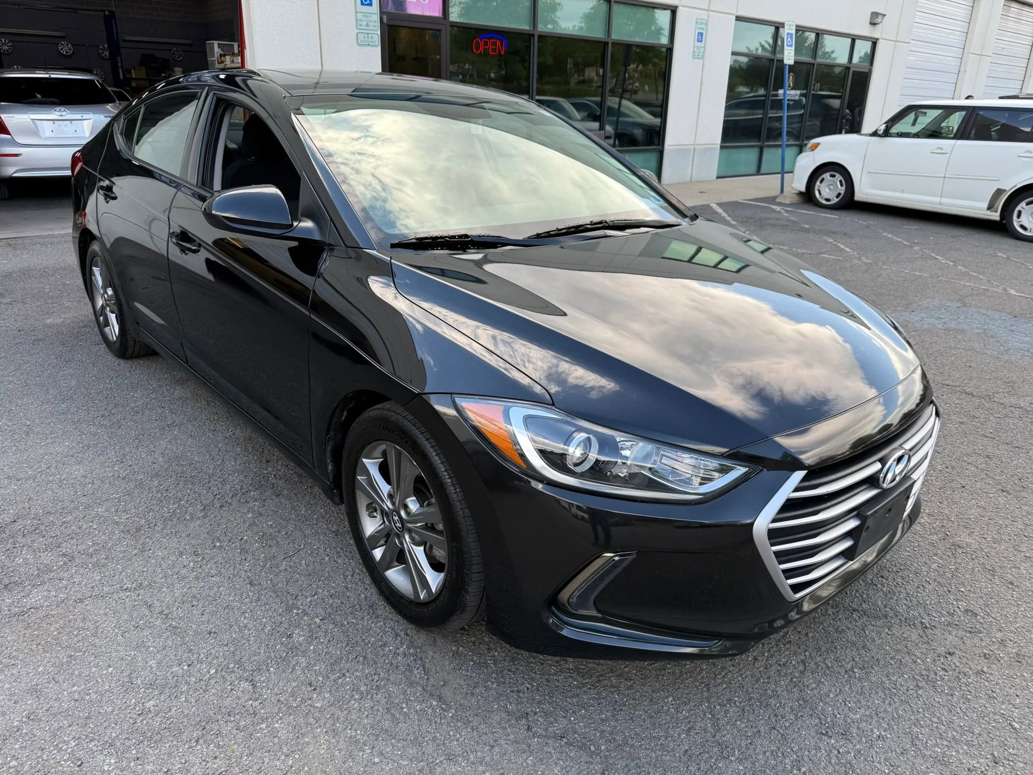 Used 2018 Hyundai Elantra Value Edition FWD image 7