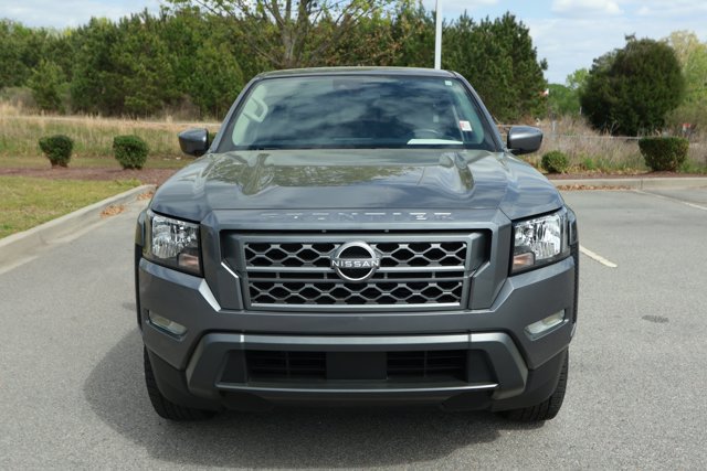 Used 2023 Nissan Frontier SV w/ Technology Package RWD image 2