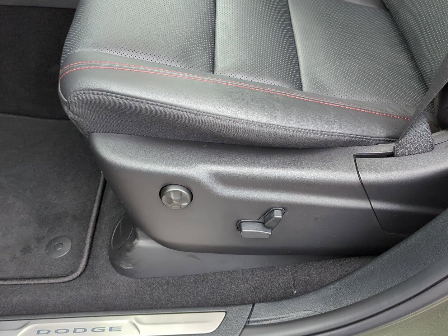 Used 2014 RAM 2500 SLT image 15