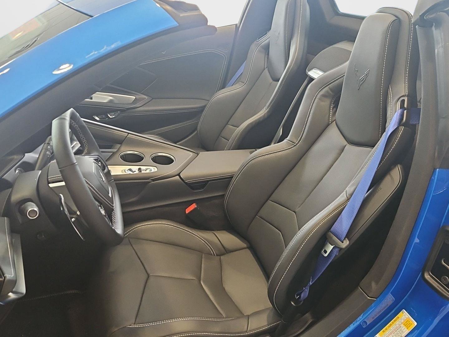 New 2026 Chevrolet Corvette Stingray Convertible w/ Z51 Performance Package RWD image 2
