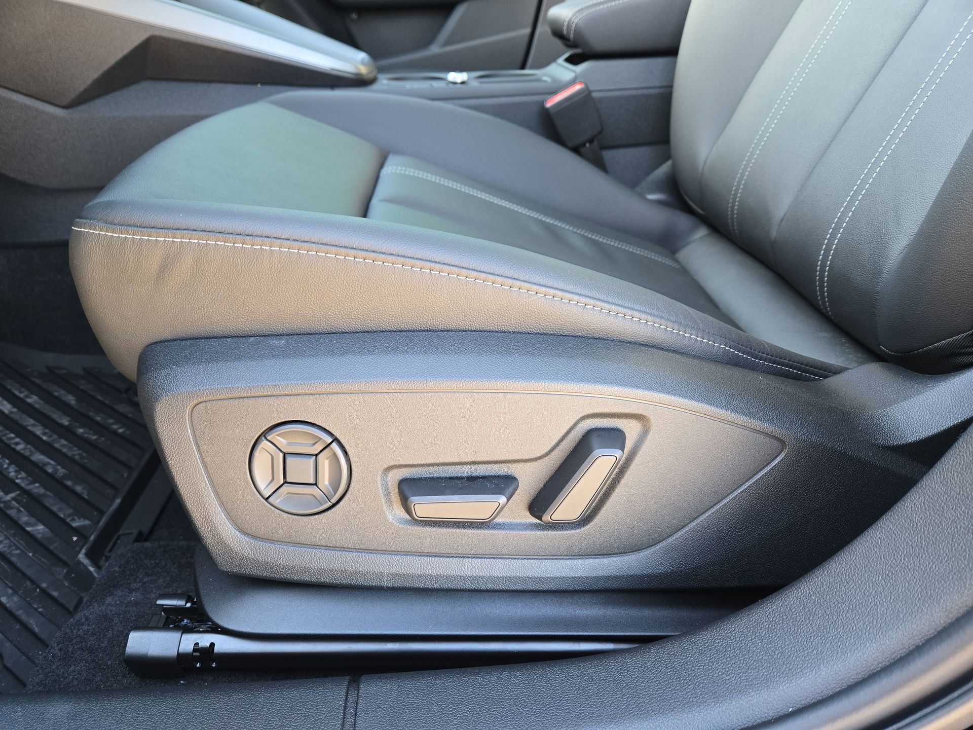 New 2026 Audi A3 2.0T Premium image 17