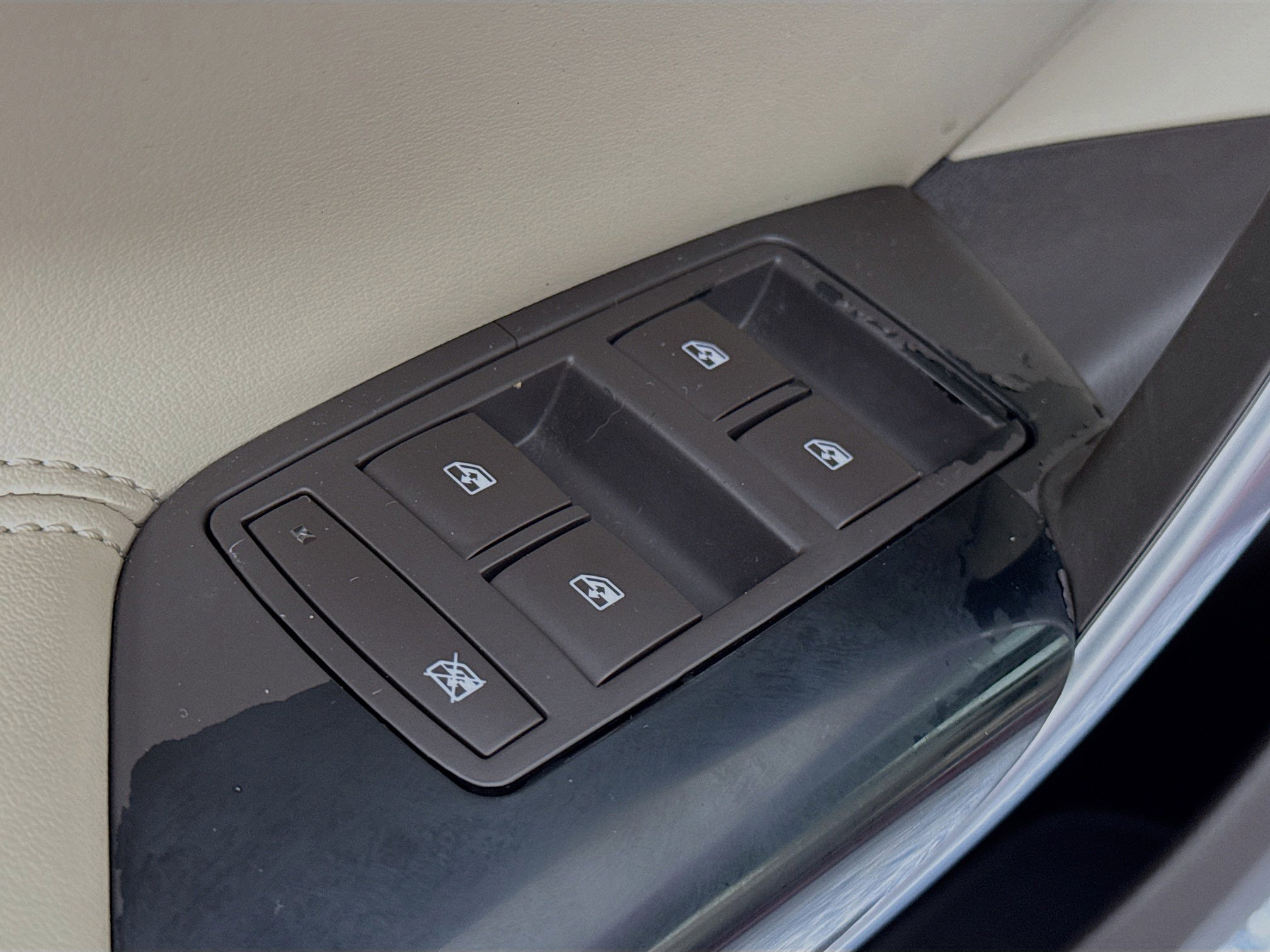 Used 2016 Buick Regal Premium w/ Driver Confidence Package #1 FWD image 18