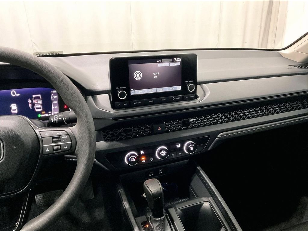 Used 2025 Honda Accord LX image 18