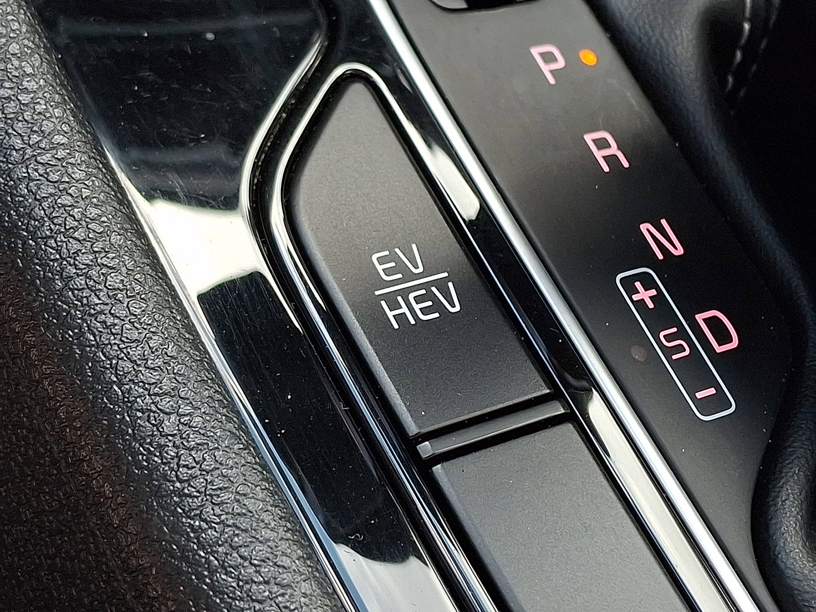 Certified 2022 Kia Niro LXS image 24