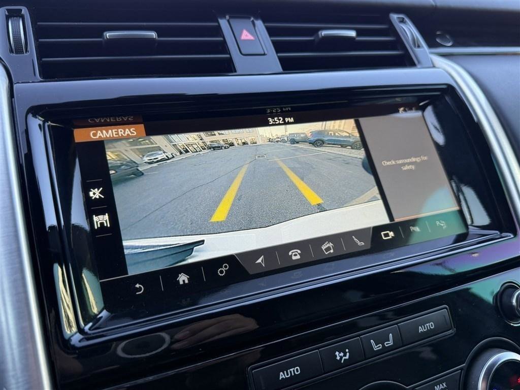 Used 2020 Land Rover Discovery HSE Luxury image 33