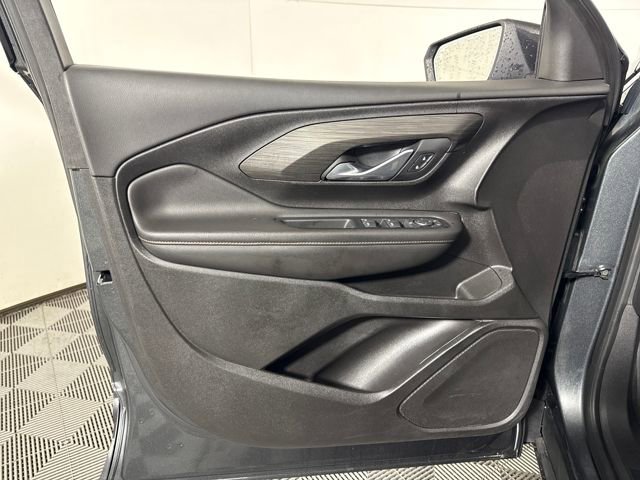 Used 2020 GMC Terrain SLT image 40