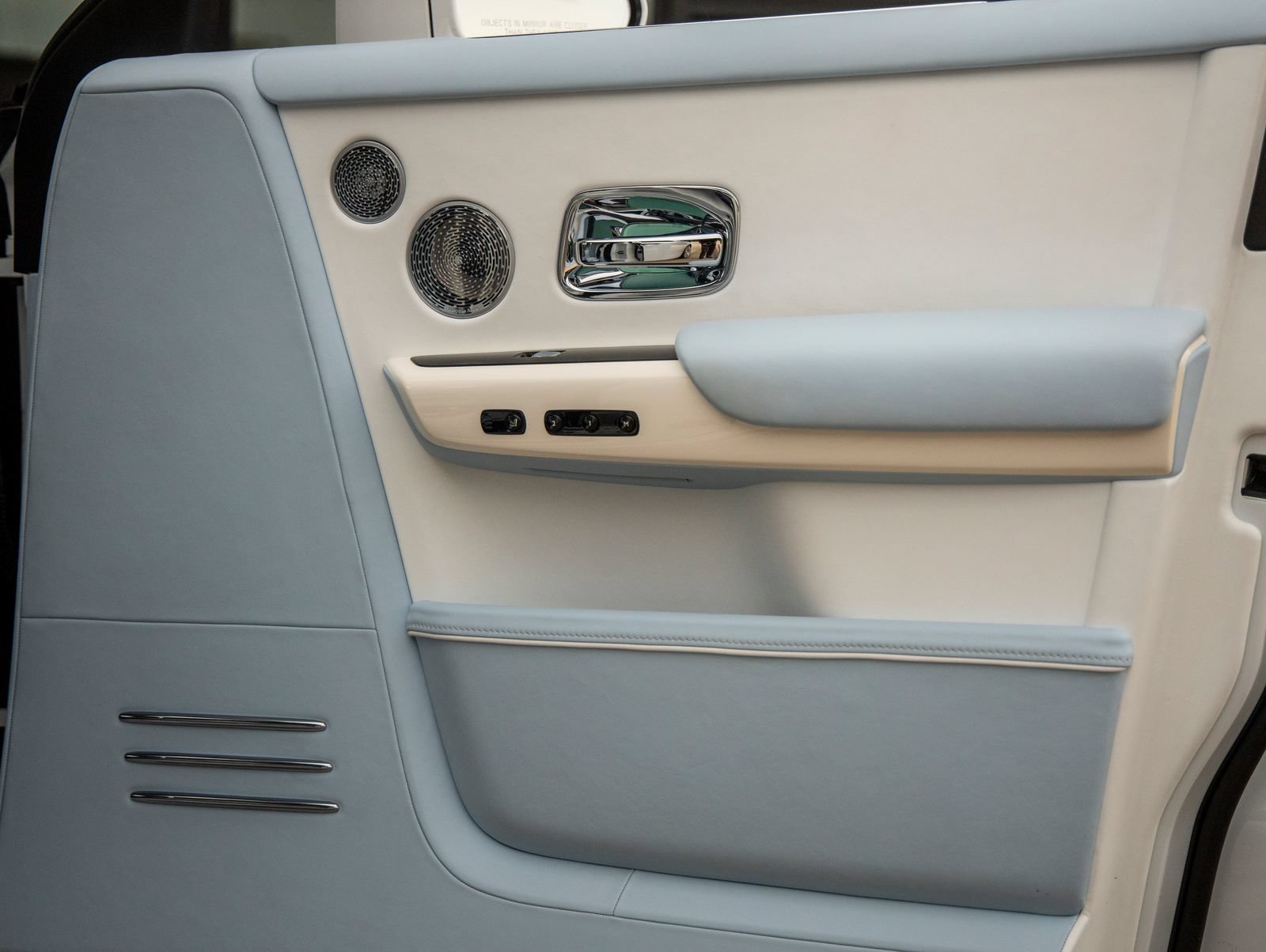 Used 2023 Rolls-Royce Phantom Extended Wheelbase w/ Leather Finishing Pack RWD image 61