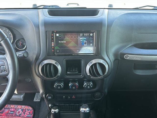 Used 2016 Jeep Wrangler Unlimited Sport w/ Connectivity Group AWD/4WD image 15