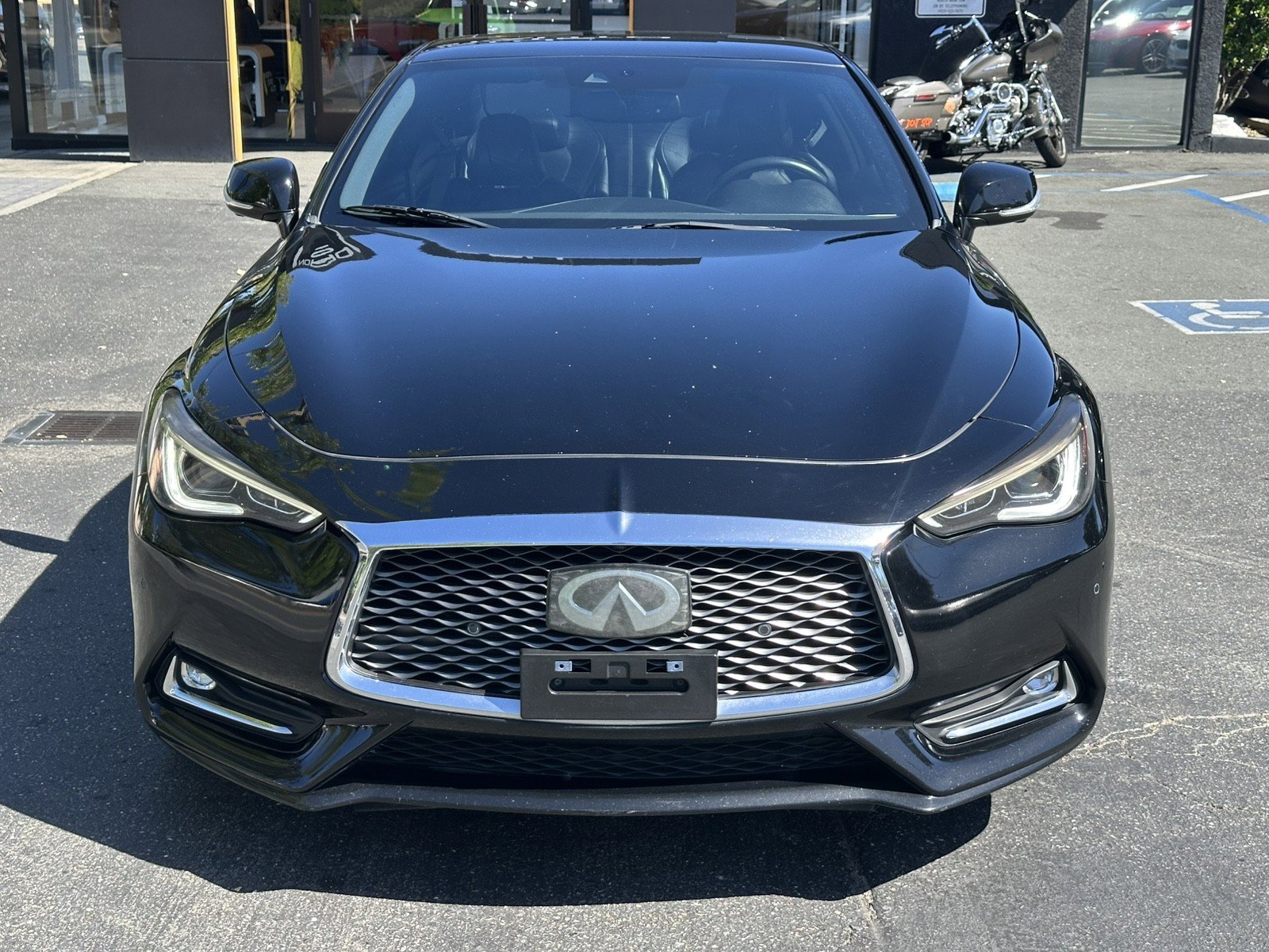 Used 2017 INFINITI Q60 3.0t w/ Premium Plus Package 3.0T AWD/4WD image 5