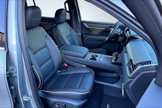 New 2026 GMC Acadia Denali w/ Super Cruise Package FWD image 11