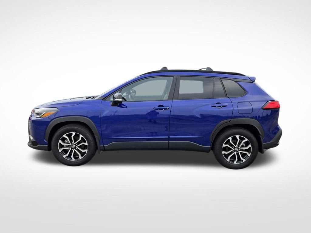 Used 2025 Toyota Corolla Cross AWD Hybrid w/ Moonroof Package image 7