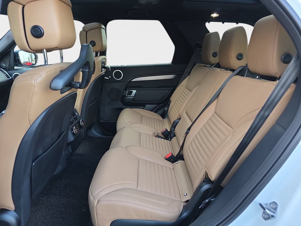 New 2026 Land Rover Discovery Limited Edition AWD/4WD image 14