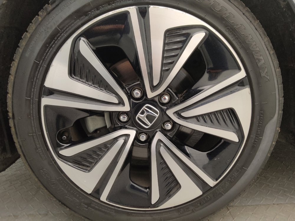 Used 2018 Honda Civic EX-L image 31