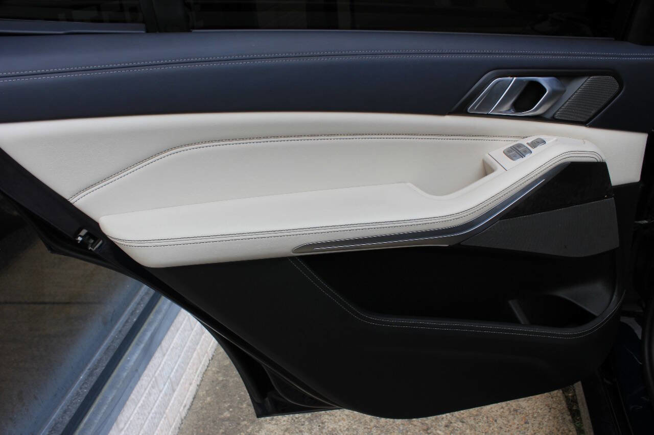 Used 2020 BMW X7 xDrive50i w/ Dynamic Handling Package image 14