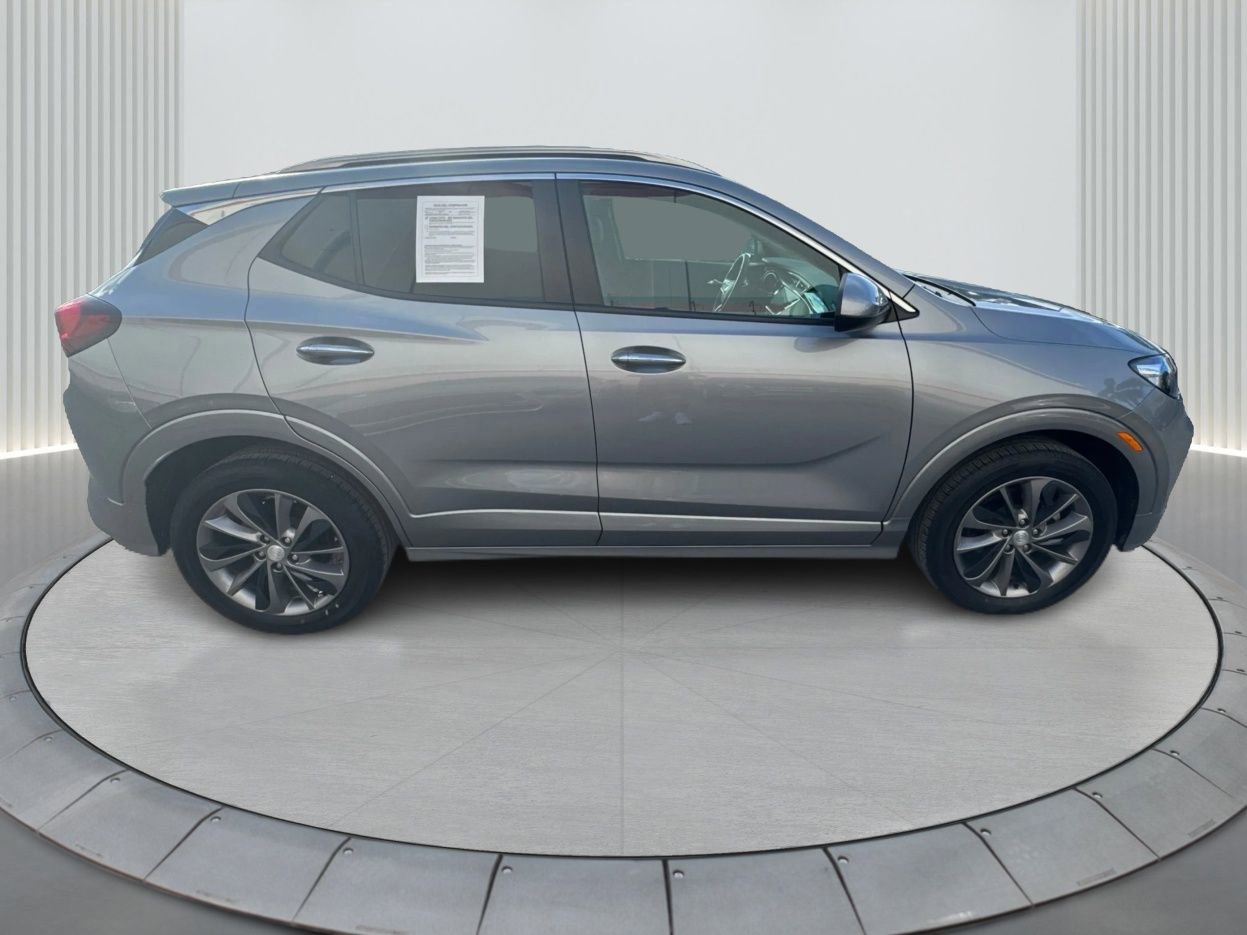 Used 2023 Buick Encore GX Select w/ Sport Touring Package image 4