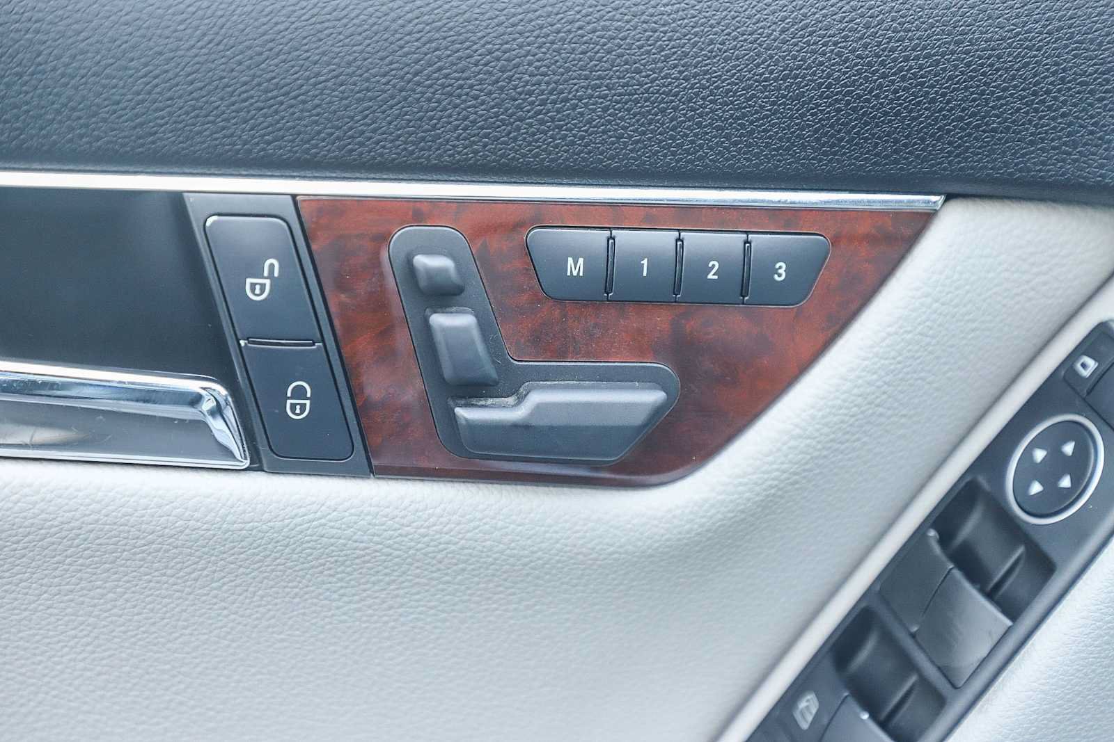 Used 2011 Mercedes-Benz C 350 Sport image 25
