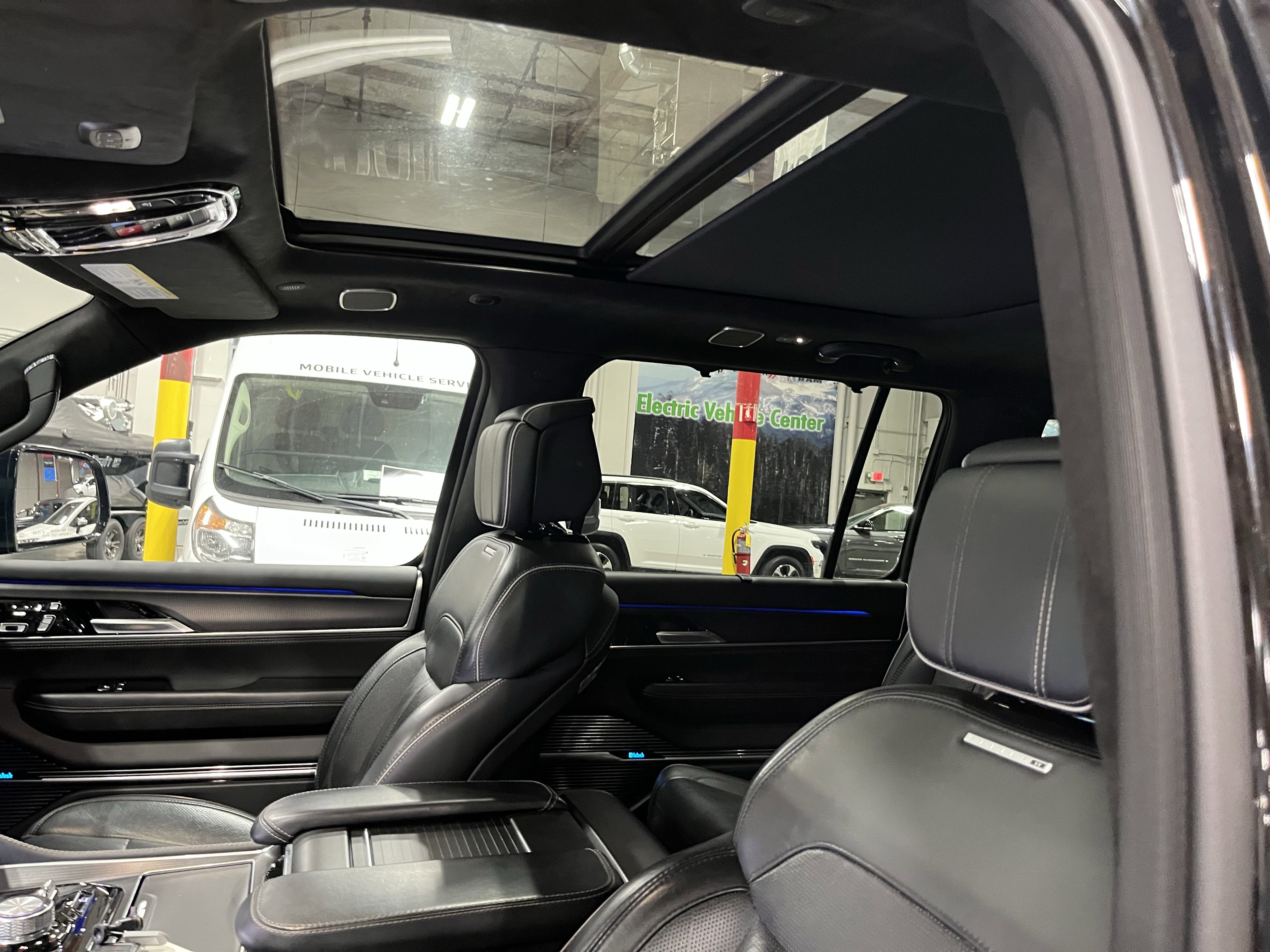 Used 2024 Jeep Grand Wagoneer L Series II w/ Quick Order Packagew 28T image 18