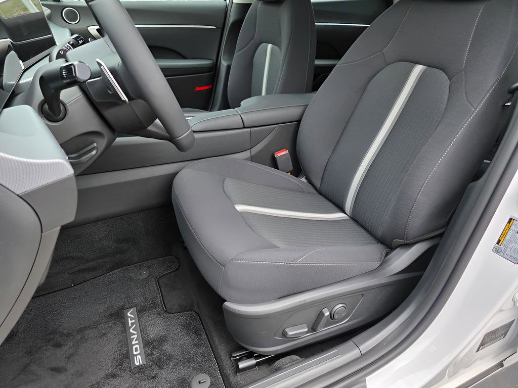 New 2026 Hyundai Sonata SEL AWD/4WD image 13