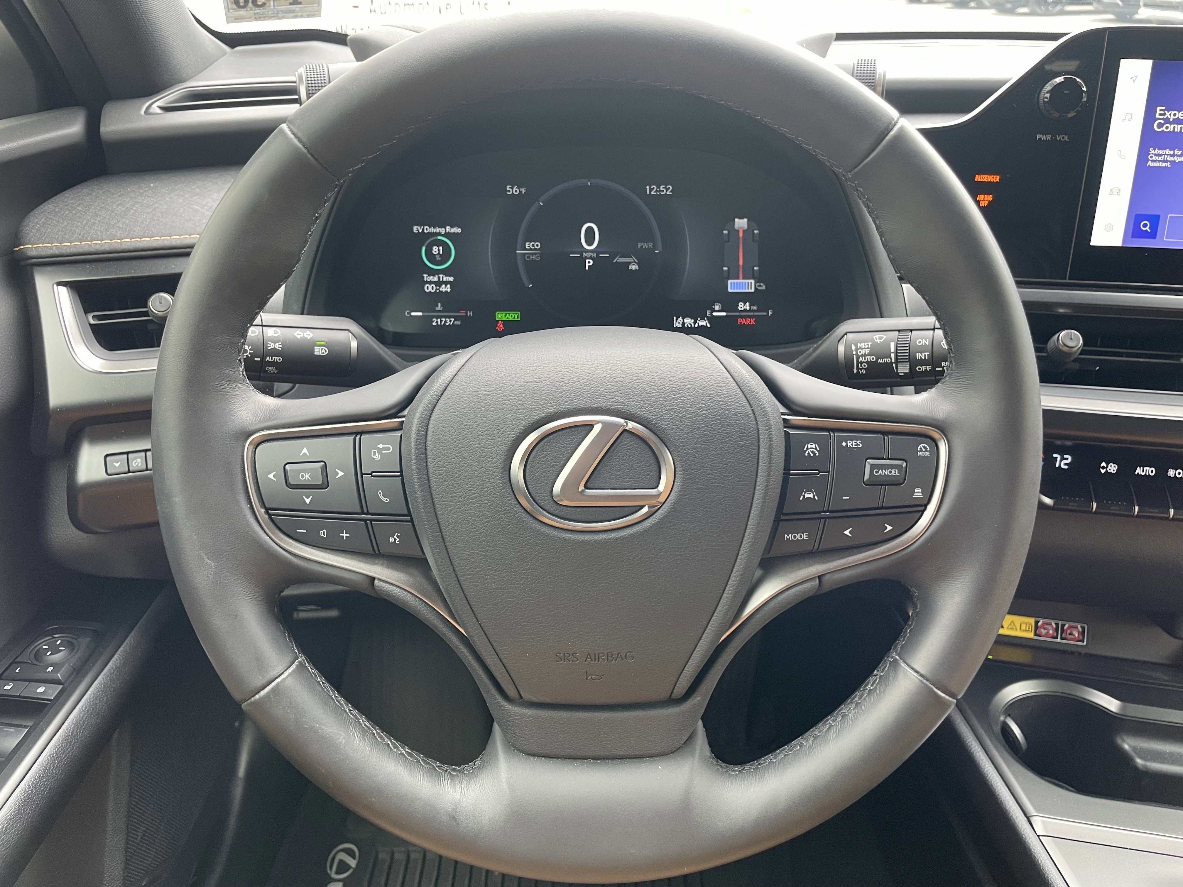 Used 2025 Lexus UX 300h AWD image 21