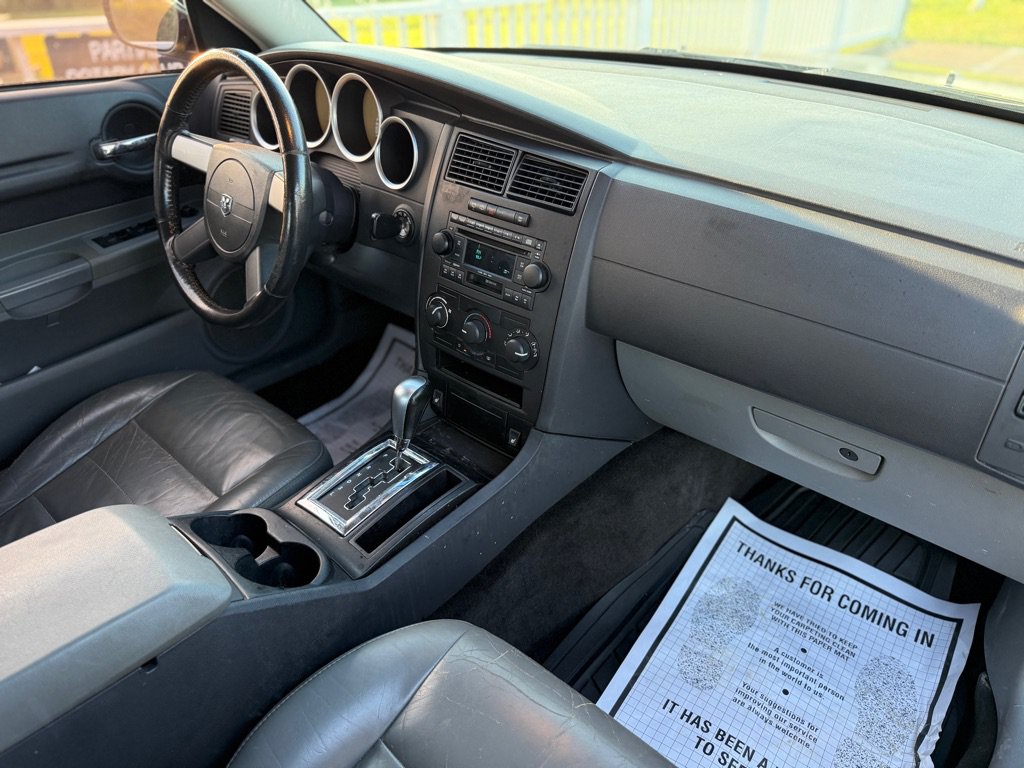 Used 2005 Dodge Magnum SE RWD image 14