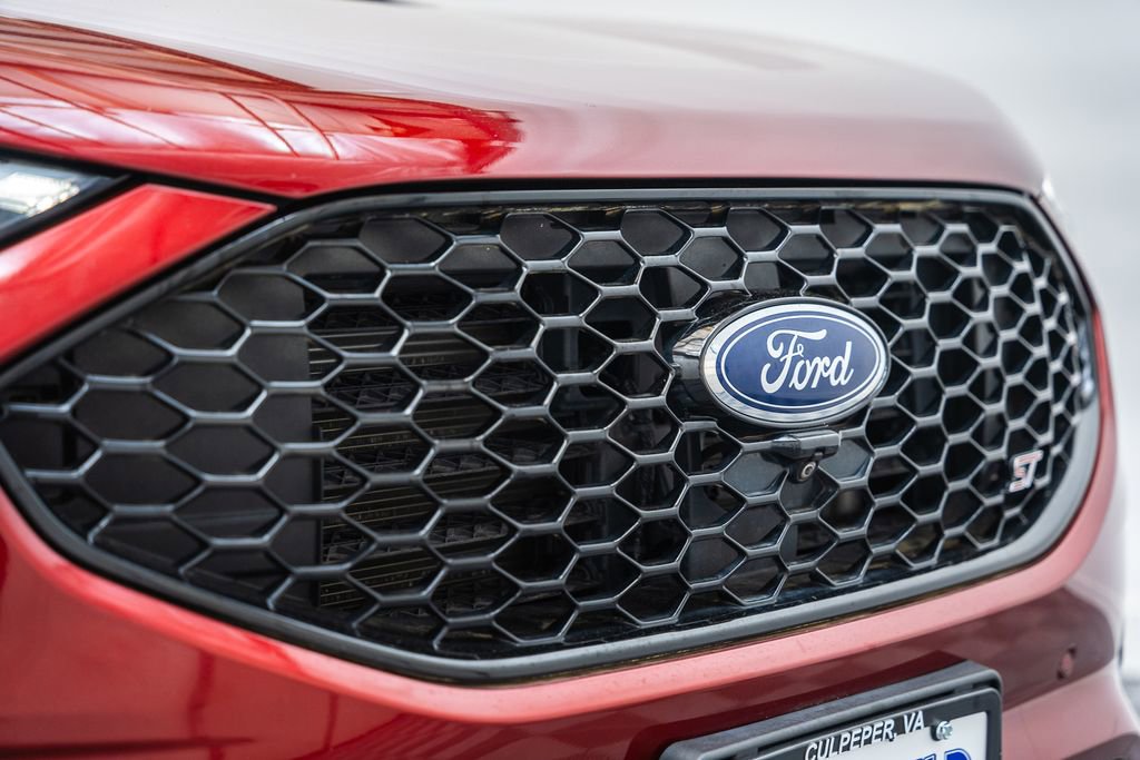 Used 2019 Ford Edge ST w/ Equipment Group 401A AWD/4WD image 14