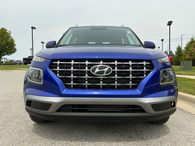 Used 2026 Hyundai Venue SEL FWD image 8
