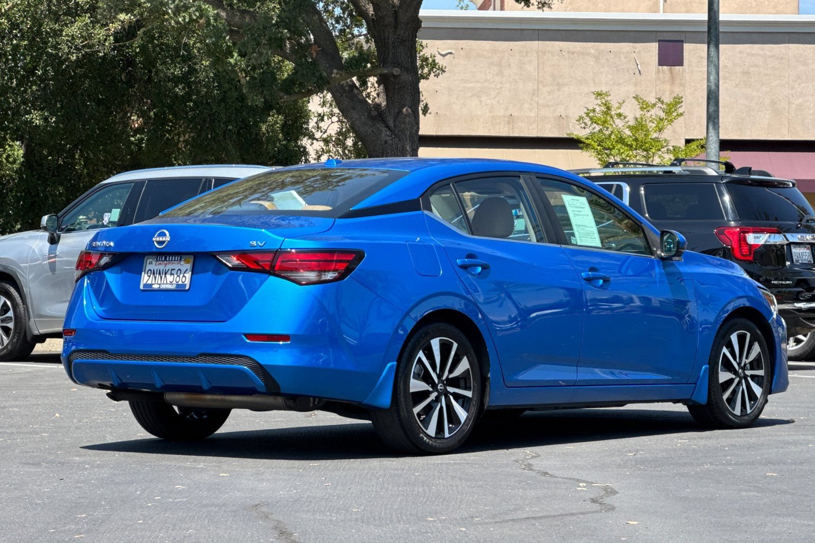 Used 2024 Nissan Sentra SV w/ SV Premium Package FWD image 3