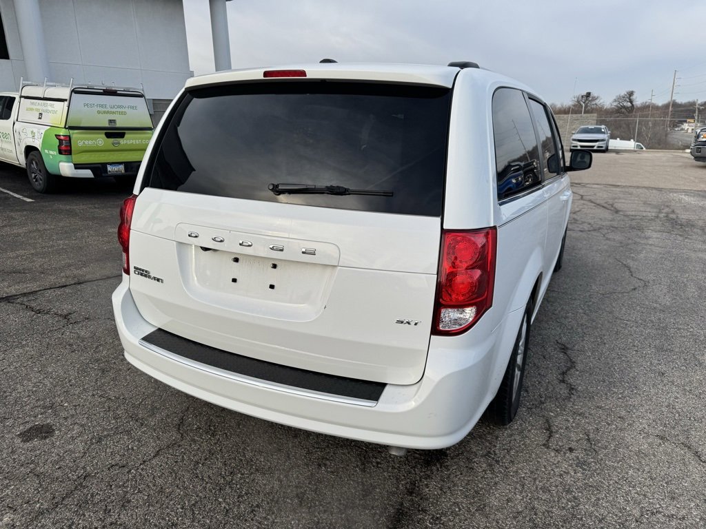 Used 2019 Dodge Grand Caravan SXT w/ Driver Convenience Group image 7