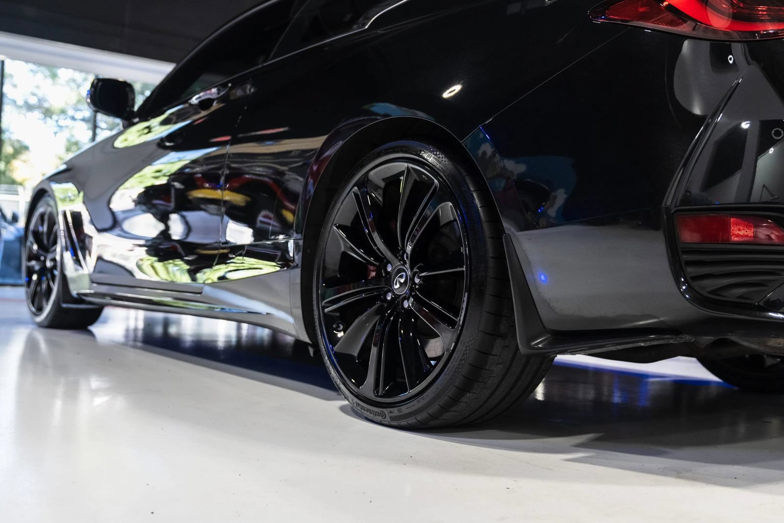 Used 2019 INFINITI Q60 Red Sport 400 w/ Proactive Package RWD image 9