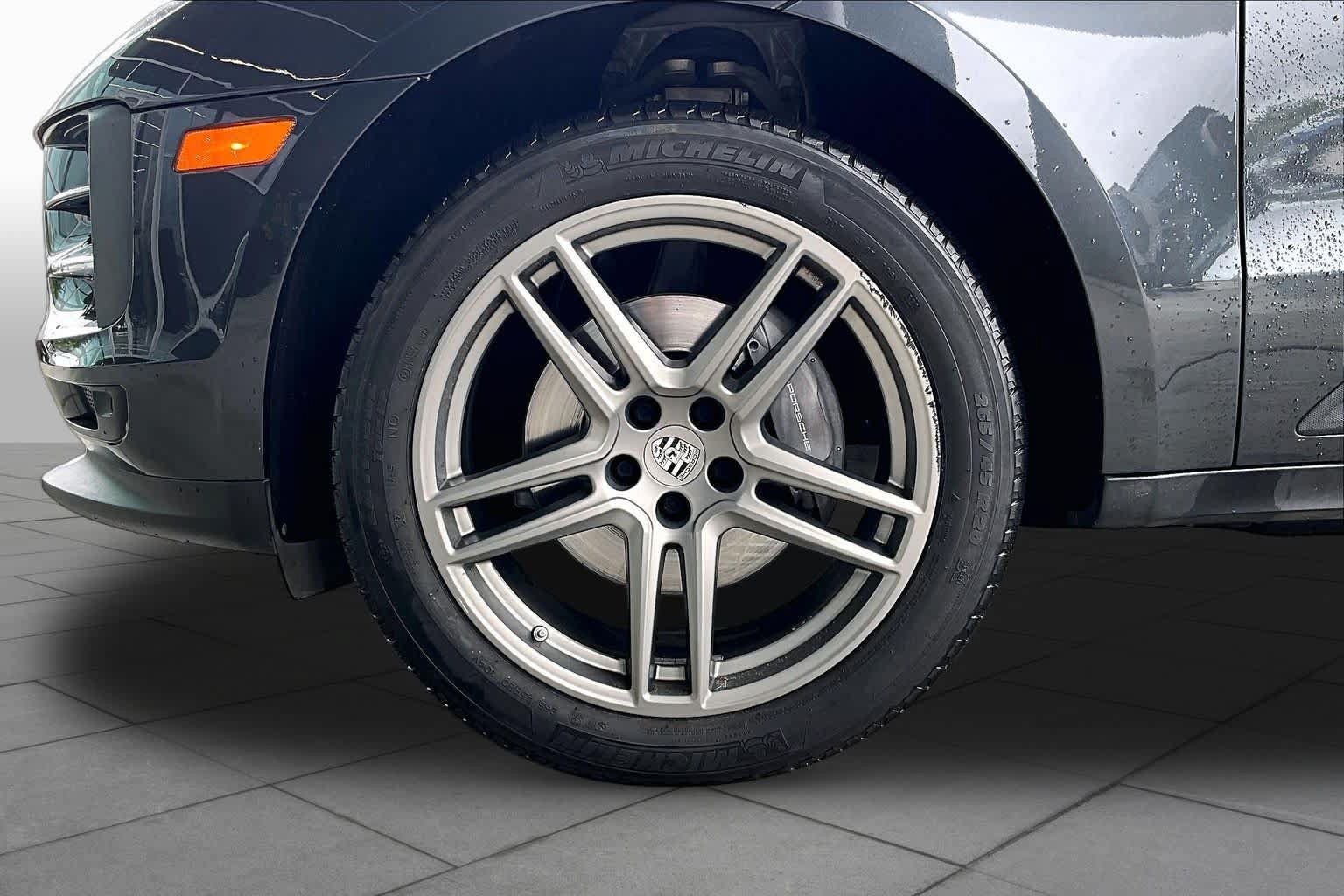 Used 2019 Porsche Macan AWD/4WD image 11