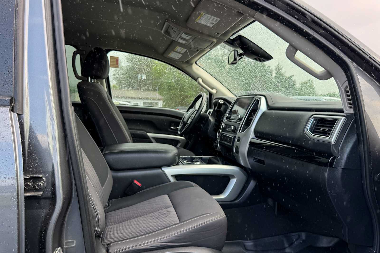 Used 2021 Nissan Titan SV w/ SV Convenience Package AWD/4WD image 9