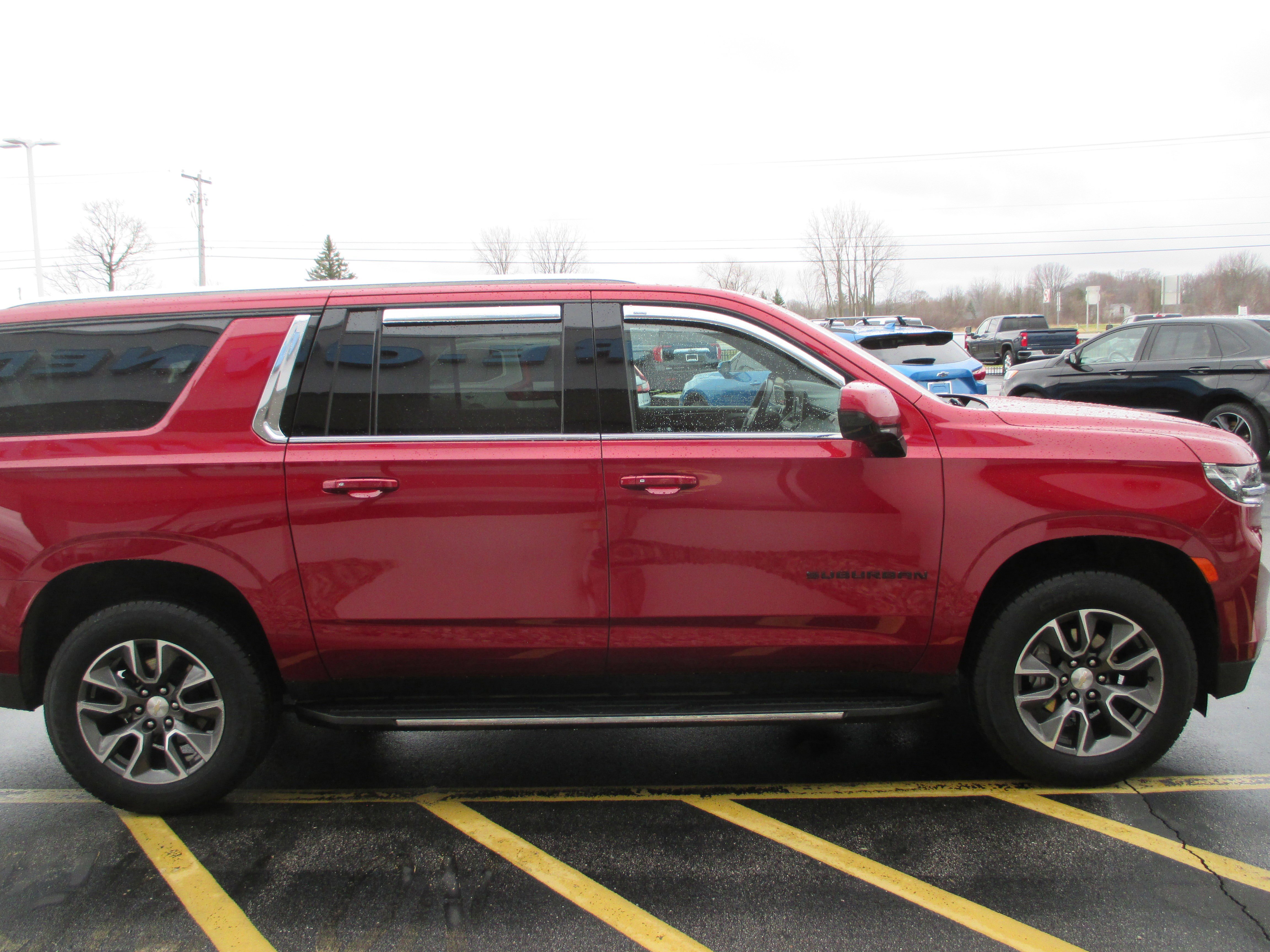 Used 2023 Chevrolet Suburban LS AWD/4WD image 6