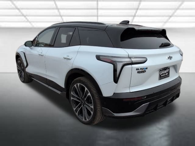 New 2026 Chevrolet Blazer EV SS w/ Performance Package AWD/4WD image 2