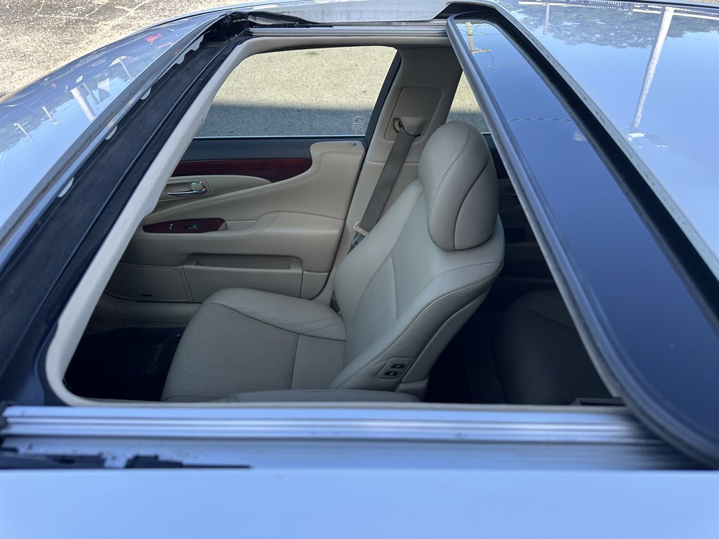 Used 2009 Lexus LS 460 RWD image 31