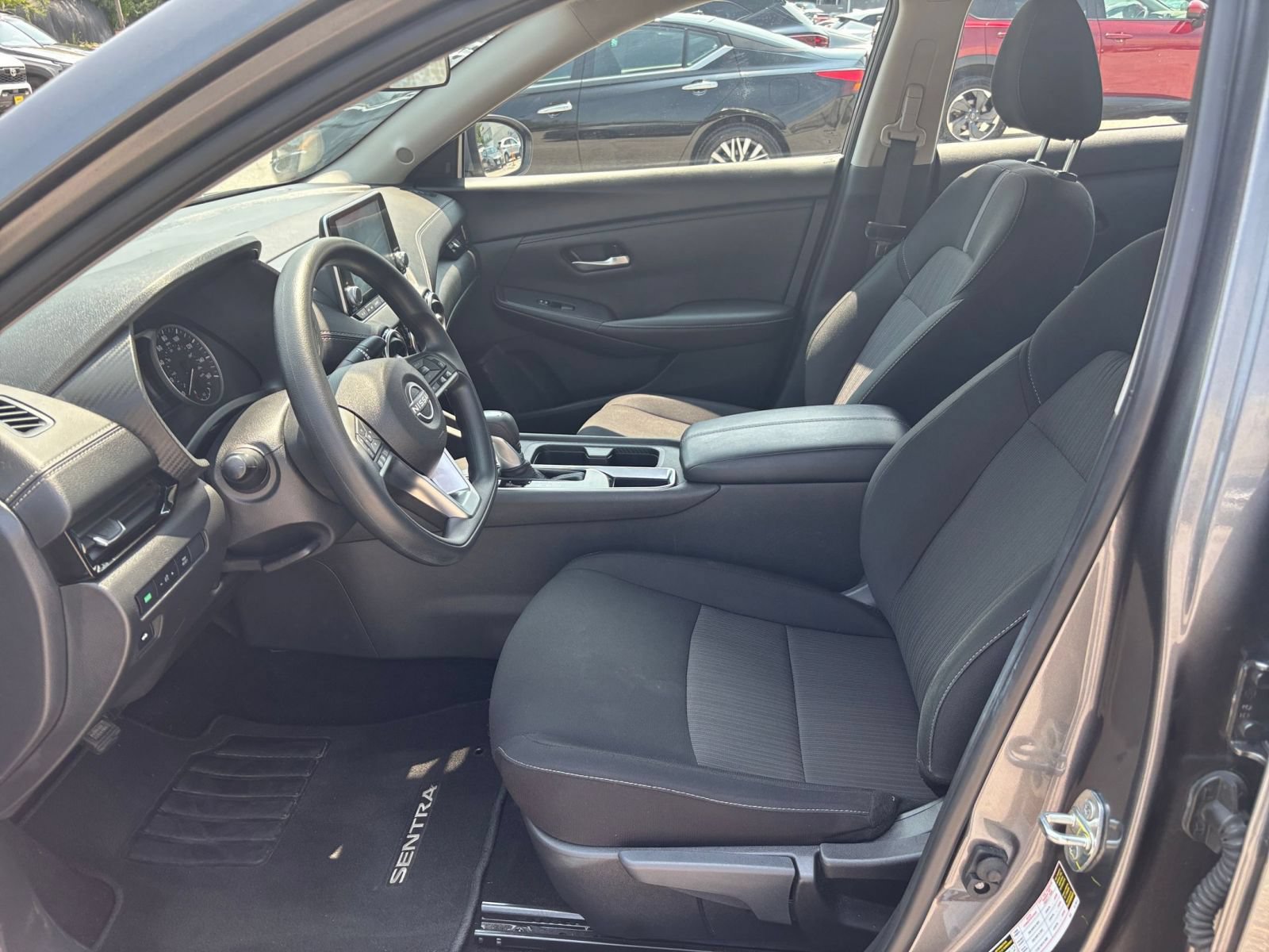 Used 2025 Nissan Sentra SV FWD image 22