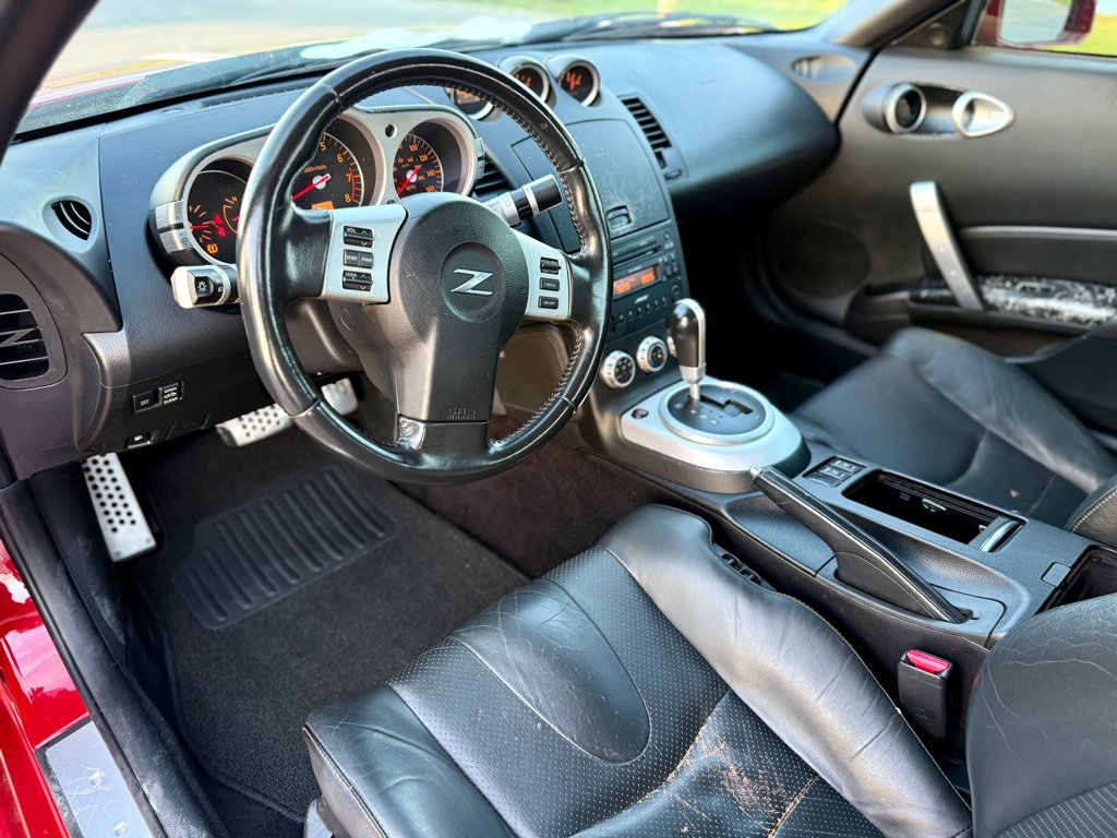 Used 2006 Nissan 350Z Grand Touring RWD image 9