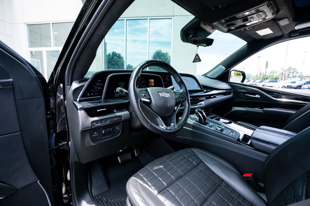 Used 2023 Cadillac Escalade V AWD/4WD image 28