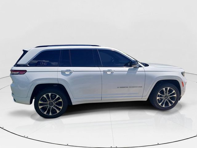 Used 2022 Jeep Grand Cherokee Overland w/ Luxury Tech Group IV RWD image 28