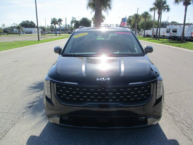 Used 2025 Kia Carnival SX Prestige FWD image 2