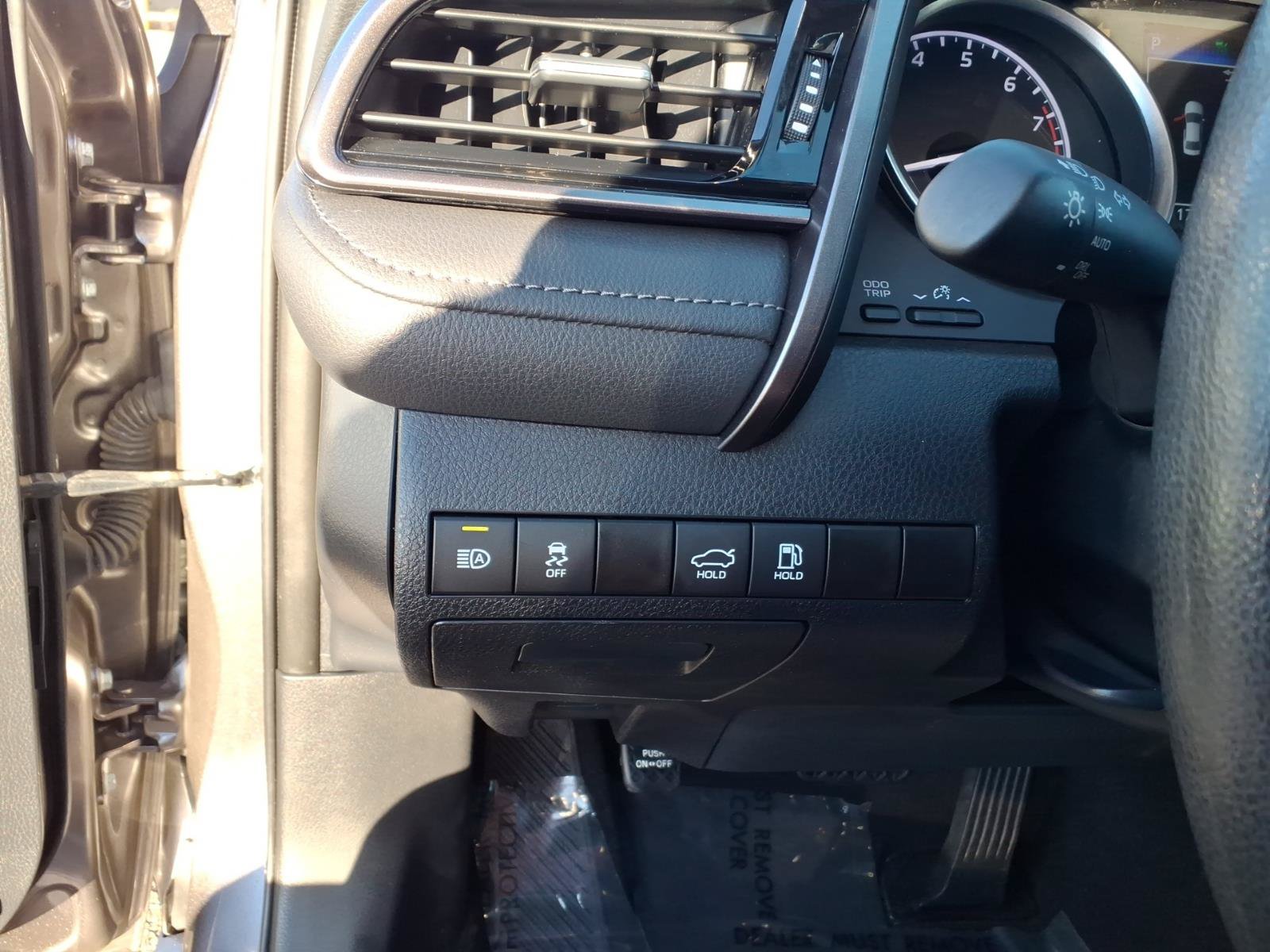 Used 2024 Toyota Camry LE FWD image 17