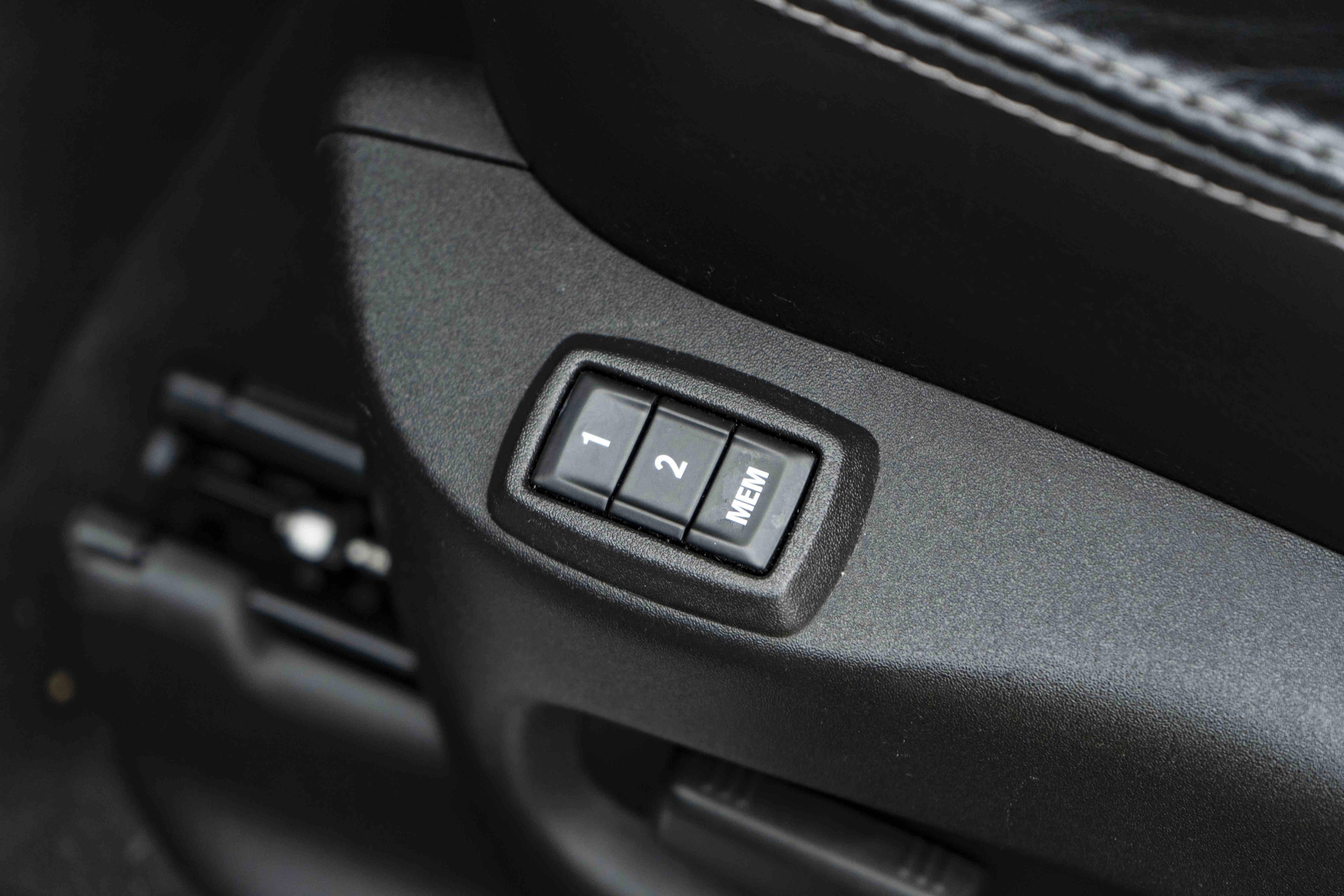 Used 2012 Cadillac SRX Luxury FWD image 44