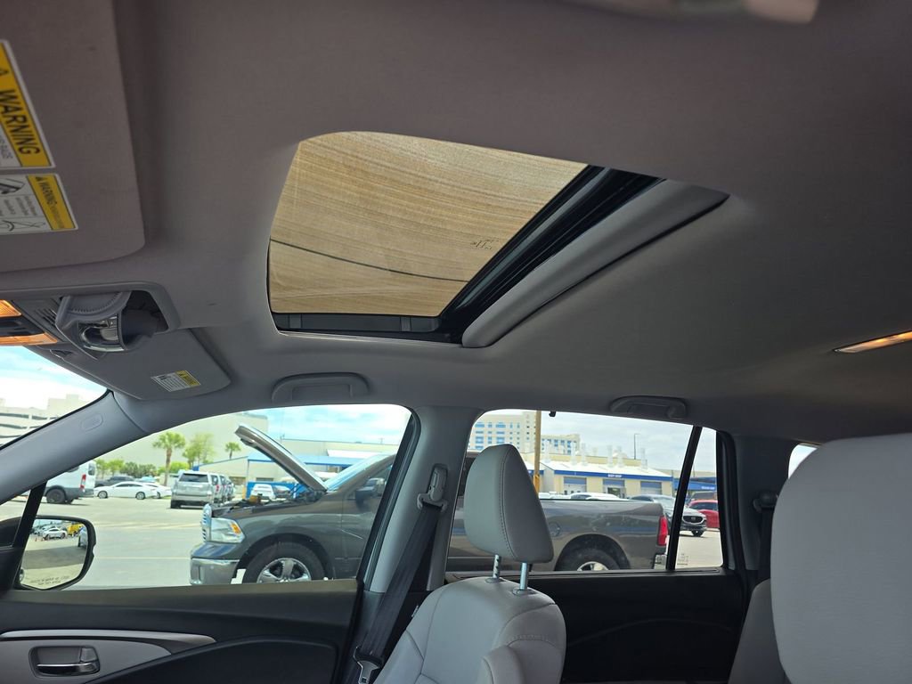 Used 2022 Honda Pilot Special Edition image 16