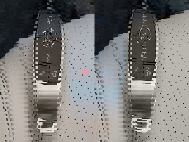 Used 2022 Mercedes-Benz GLE 350 4MATIC image 30