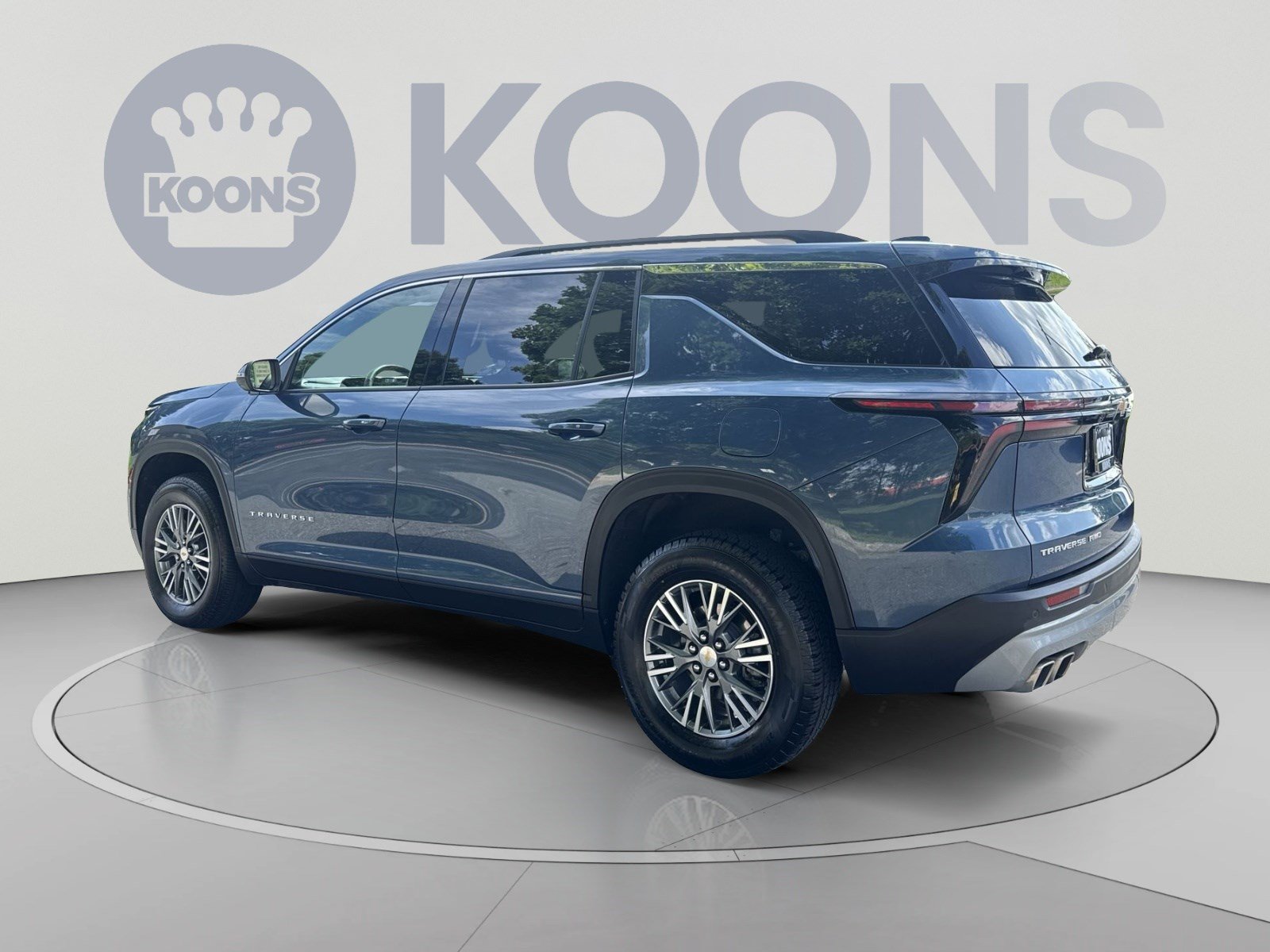 Used 2025 Chevrolet Traverse LT AWD/4WD image 4