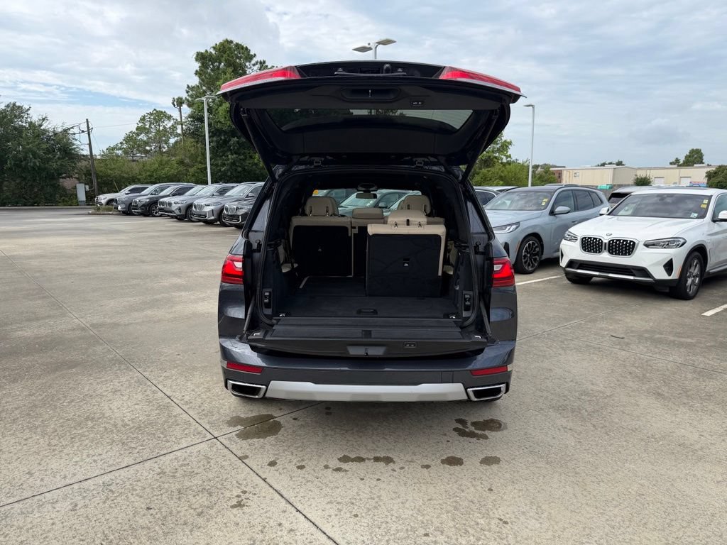 Used 2021 BMW X7 xDrive40i w/ Premium Package AWD/4WD image 26